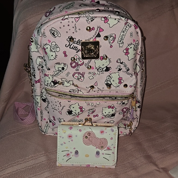 Hello Kitty Pink Backpack and Wallet - Picture 2 of 16
